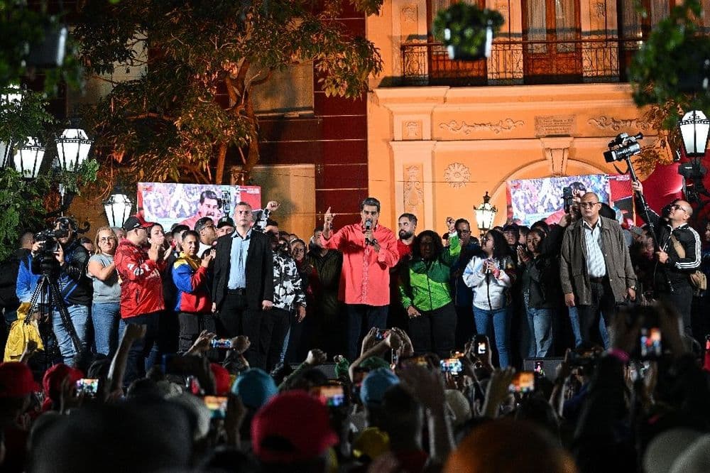 Venezuela: Maduro profite du boycott de l'opposition pour s'offrir une majorité écrasante au Parlement et dans les régions