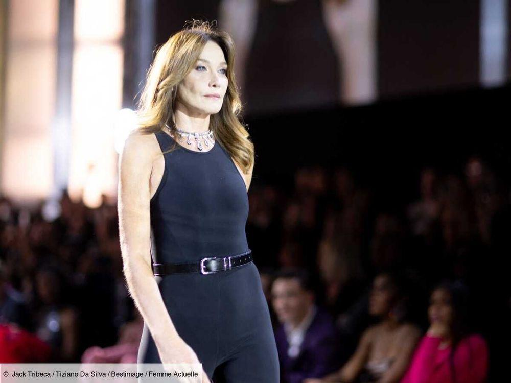 "Il faut que les femmes le fassent" : ce message important lancé par Carla Bruni, touchée par un cancer du sein