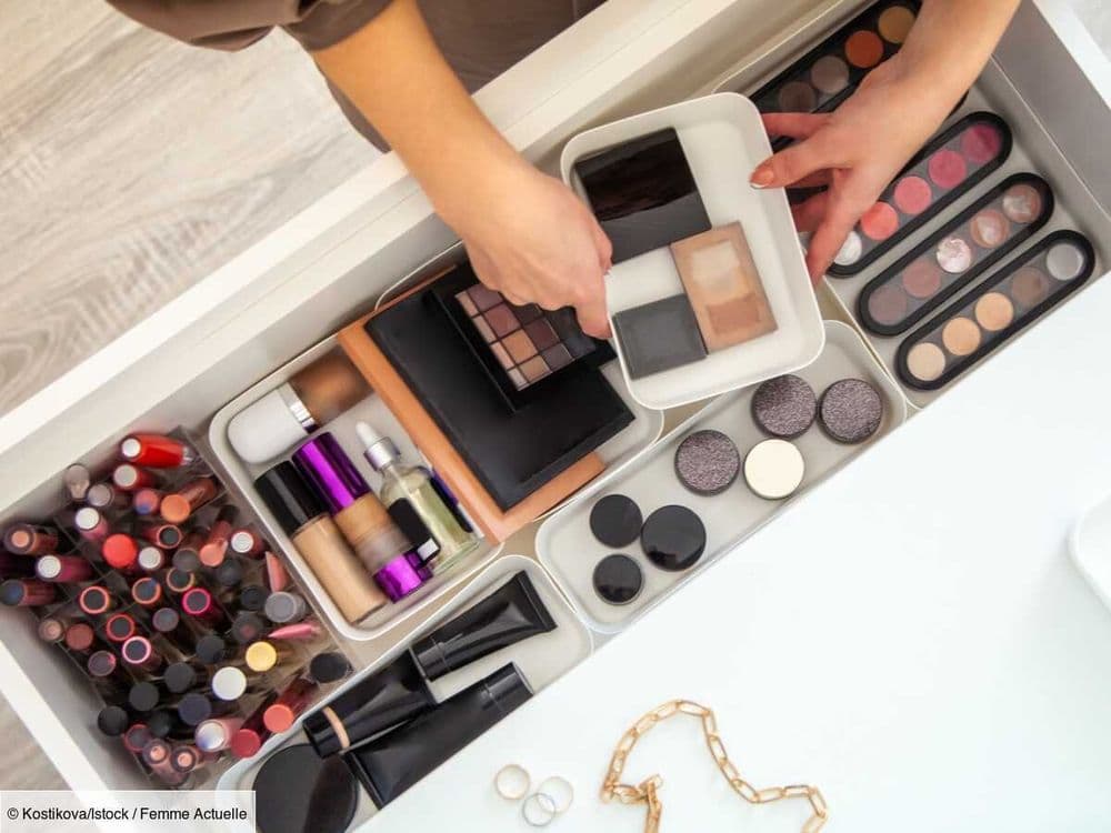 Comment savoir si mon maquillage est périmé et quels sont les risques ? Une dermatologue répond