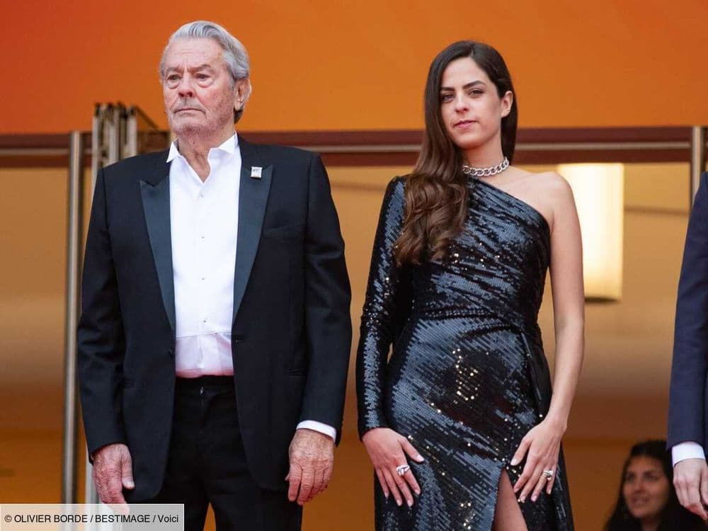 Mort d’Alain Delon : sa fille Anouchka partage une vidéo d’archives très émouvante pour lui rendre hommage