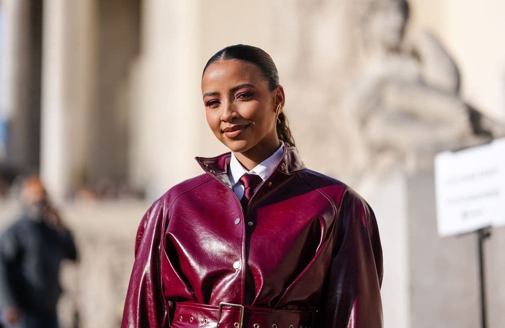 Sleek bun, tresses... Ces coiffures (ultra-populaires) qui peuvent entraîner la perte des cheveux selon un médecin