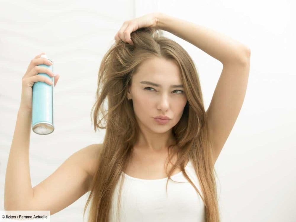 La laque abîme-t-elle les cheveux ? Une dermatologue répond