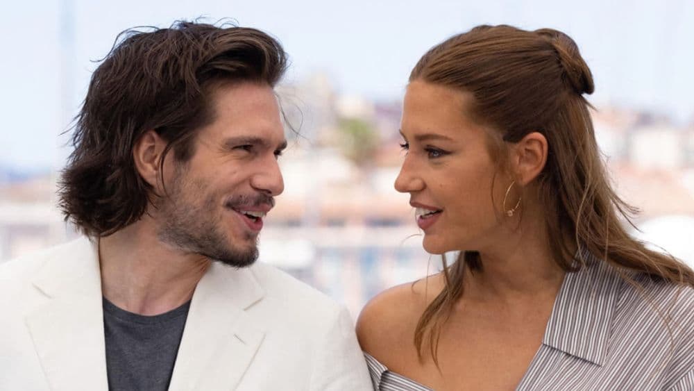 Adèle Exarchopoulos : en couple avec François Civil, on sait depuis combien de temps ça dure !