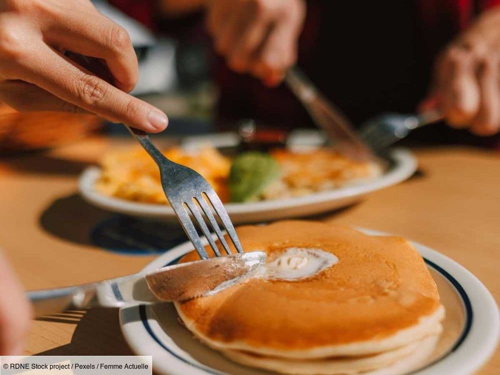 Les pancakes fourrés jambon-fromage, le plat hyper facile pour un déjeuner entre amis