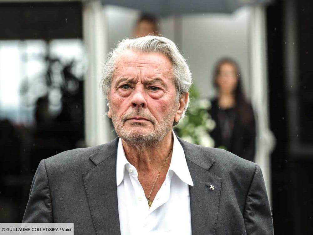 Alain Delon placé sous curatelle renforcée : l'identité de son curateur dévoilée (ZAPTV)