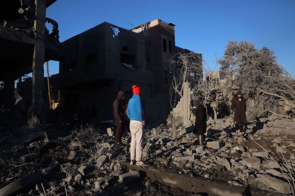 Gaza: 12 morts selon les secours, Israël affirme être encore visé