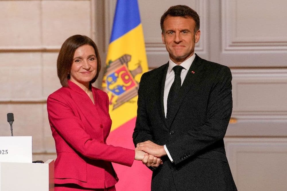 Moldavie: Macron dénonce des "tentatives russes de plus en plus désinhibées de déstabilisation"