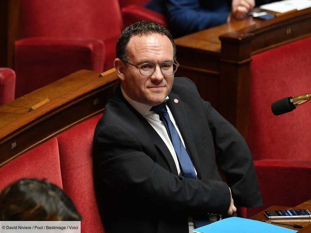 Damien Abad accusé de viol : l'ancien ministre assure que son handicap rend impossible les faits qui lui sont reprochés