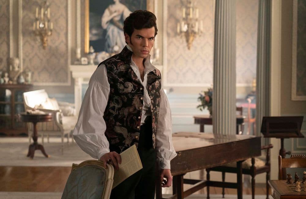 Qui est Luke Newton (Colin Bridgerton), la nouvelle coqueluche de la série Netflix ?