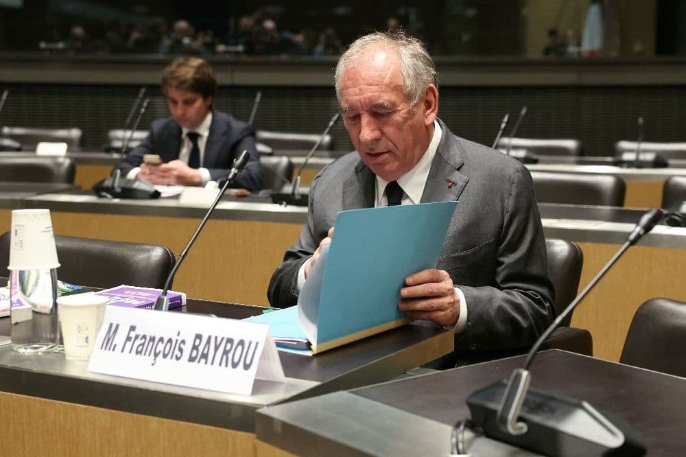 François Bayrou publie son dossier Bétharram