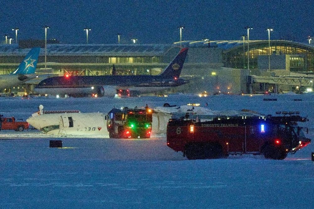 Canada: un avion se retourne à l'atterrissage, 18 blessés