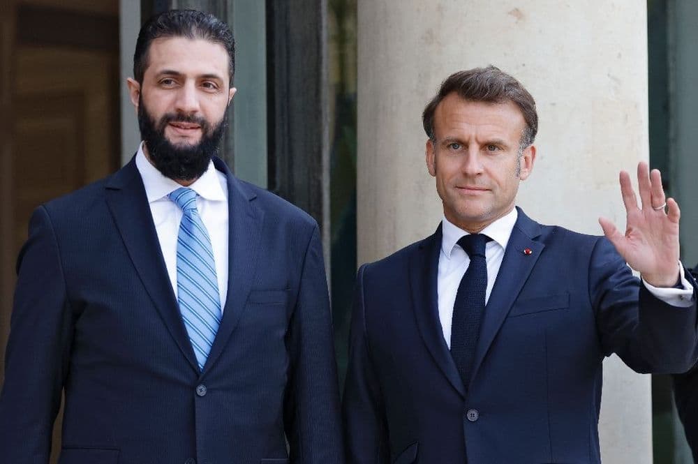 Macron appelle le président al-Chareh à protéger "tous les Syriens" mais justifie sa venue en France