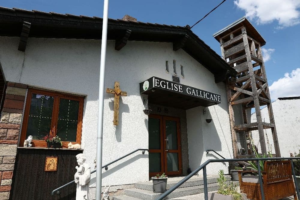 Pédocriminalité: un des 55 suspects interpellés s'est défenestré