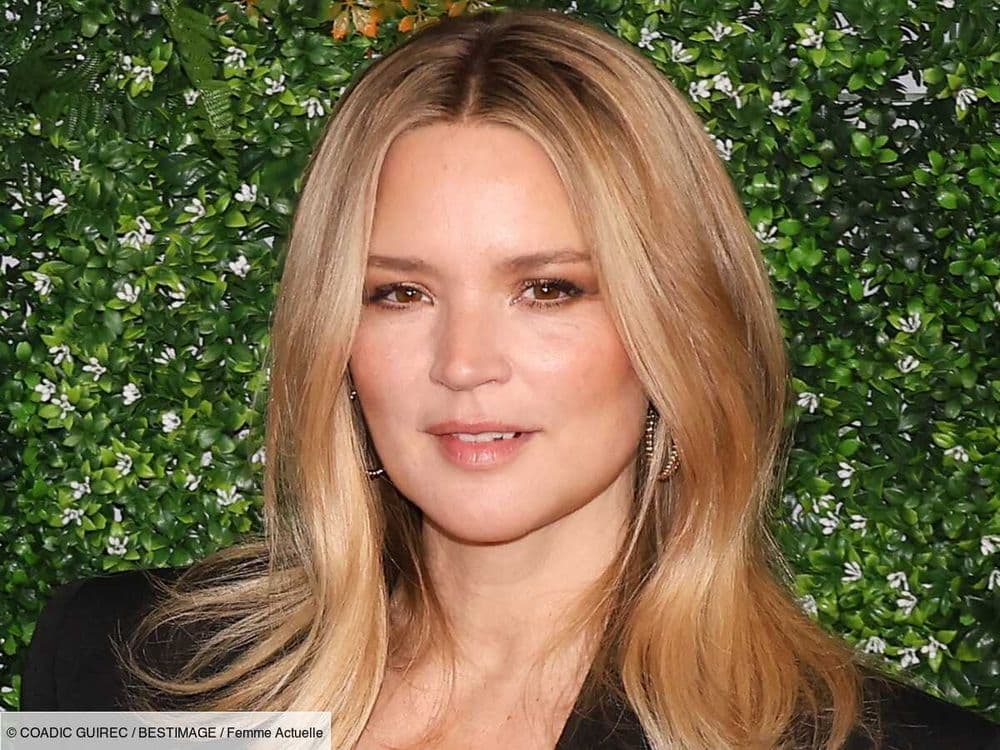 Virginie Efira canon en combinaison ultra-moulante et blazer XXL pour la Fashion Week de Paris