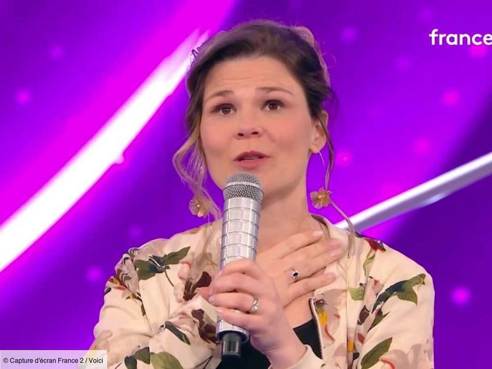N'oubliez pas les paroles : Nagui perturbé par Virginie, la nouvelle maestro, qui s'est soudainement mise à pleurer (ZAPTV)