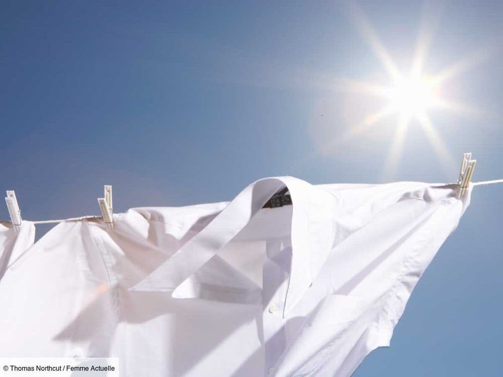 Voici les astuces pour garder son linge blanc et éviter qu'il ne vire au gris ou au jaune