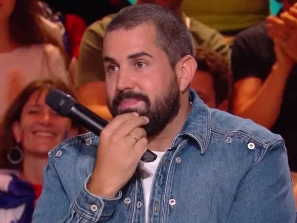 "Quelqu'un m'a dit…" : Artus se retrouve une nouvelle fois confrontré à Léa Salamé, il n'hésite pas à prendre sa revanche !