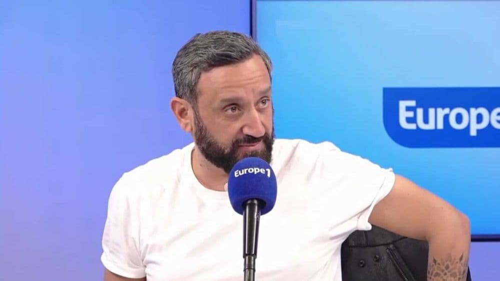 Cyril Hanouna apparaît avec un pansement au cou, découvrez tout de suite pourquoi