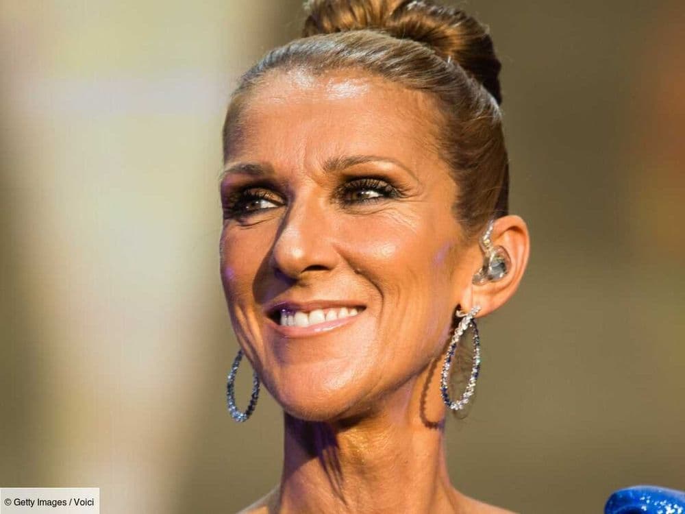 Céline Dion : en robe à volants, la chanteuse fait une apparition remarquée au défilé Elie Saab