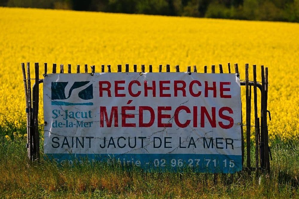 Déserts médicaux: 151 zones prioritaires recevront des généralistes dès septembre