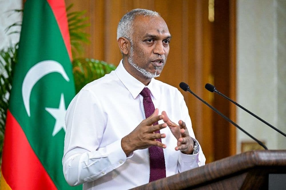 Le président des Maldives passe près de 15 heures en conférence de presse