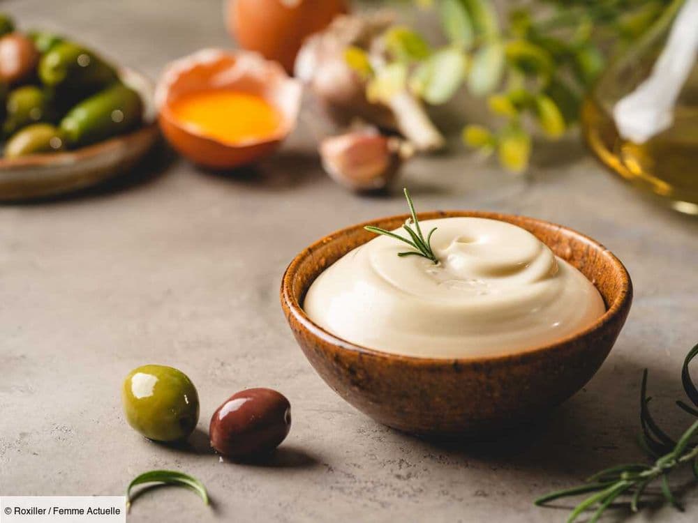 La recette de la mayonnaise allégée et hyper-protéinée "pour se faire plaisir au prochain barbecue" !