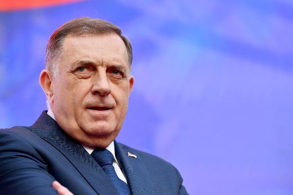 Bosnie: Dodik condamné, Belgrade parle de la "plus grande crise"
