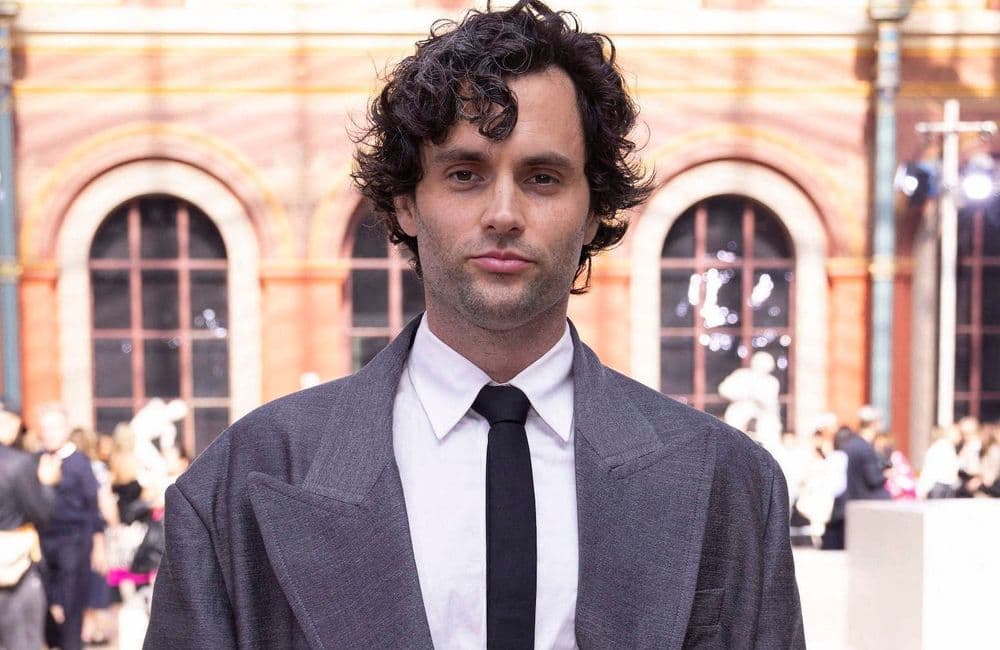 Penn Badgley : la star de « You » se confie sans fard sur sa lutte contre la dysmorphie
