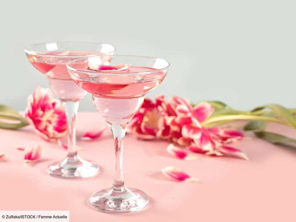 Envie d'une table élégante pour la Saint-Valentin ou un dîner en amoureux ? Cette idée de déco bluffante et simplissime à faire avec vos verres