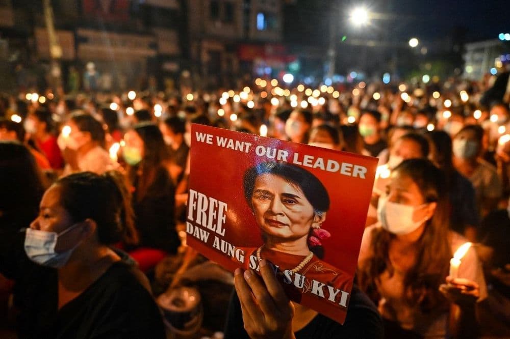 Birmanie: Aung San Suu Kyi fête ses 80 ans coupée du monde
