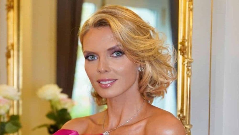 "Ça m'a fait très mal" : Sylvie Tellier balance tout sur son intervention de chirurgie esthétique !