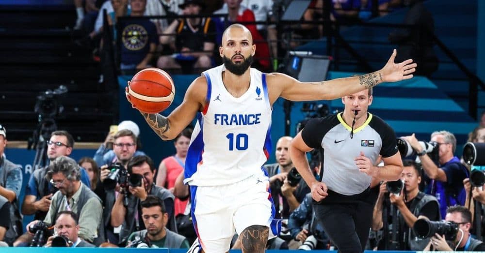 Evan Fournier avec les Bleus en février