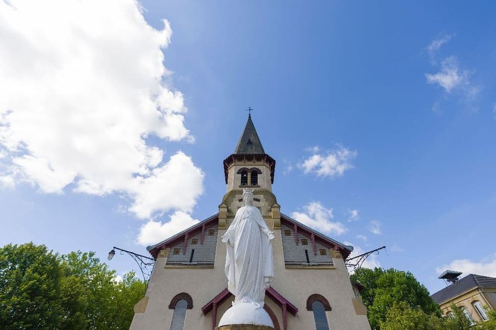 Face au manque de fidèles, un diocèse brade ses églises