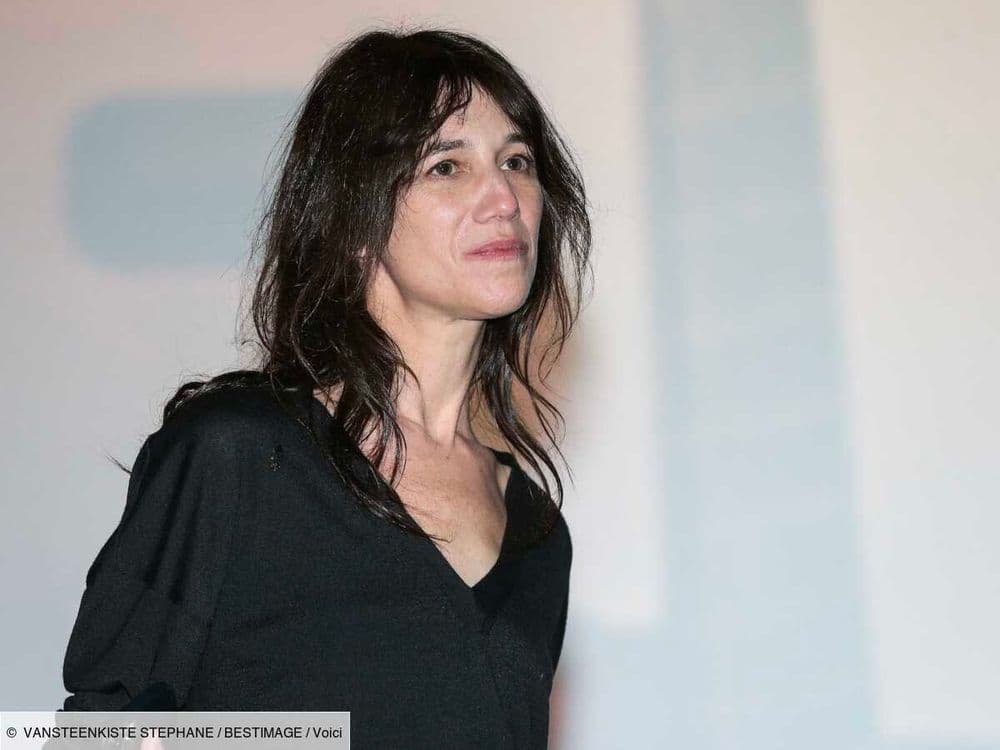 Charlotte Gainsbourg : cette grande différence qu'elle a ressentie entre les obsèques de ses deux parents