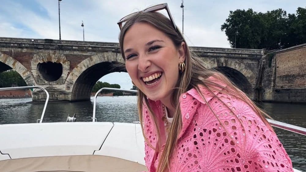 Héléna : elle révèle le nom de la seule personne connue dont elle a enregistré le numéro dans son téléphone