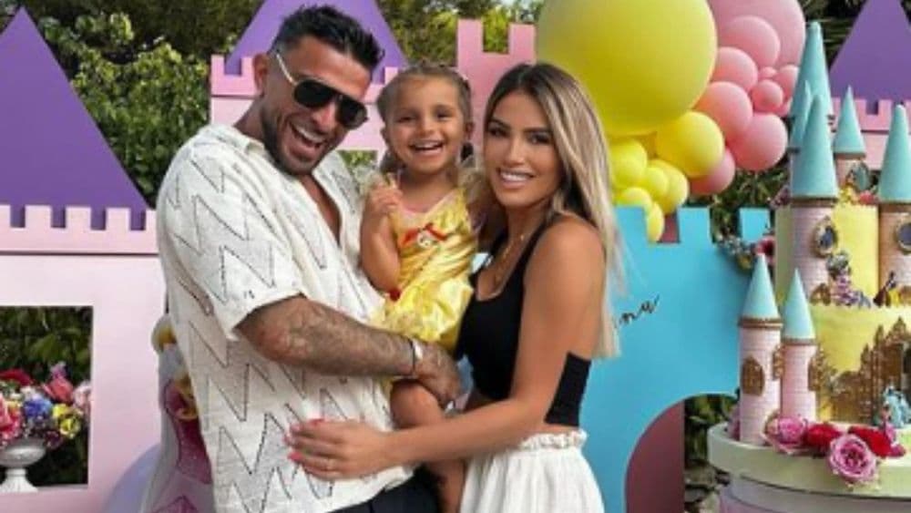 Manon et Julien Tanti : l'anniversaire organisé pour leur fille Angelina choque les internautes !