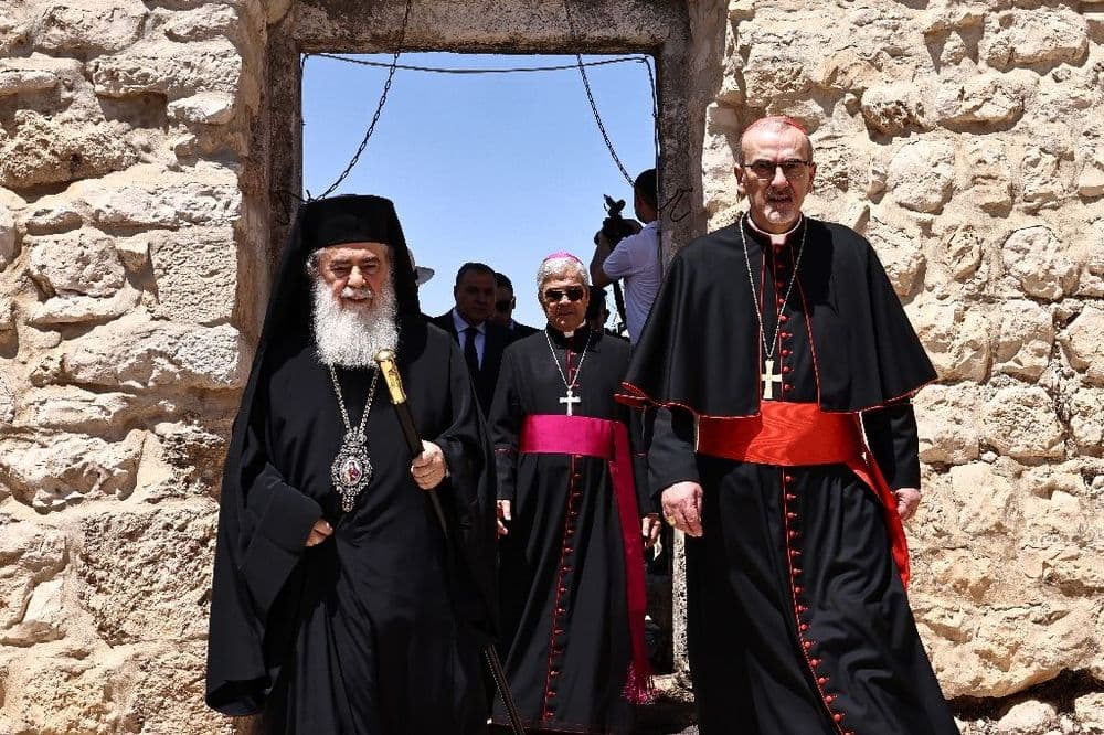 Deux hauts dignitaires chrétiens à Gaza après des tirs israéliens meurtriers sur une église