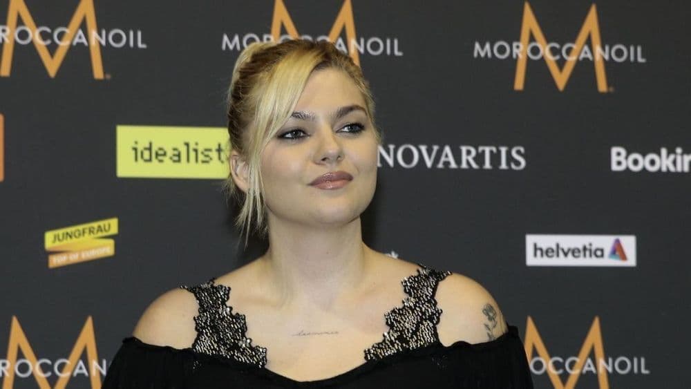 Eurovision : beaucoup l’ont cru, mais non, Louane ne chantera pas "Maman" à l’Eurovision