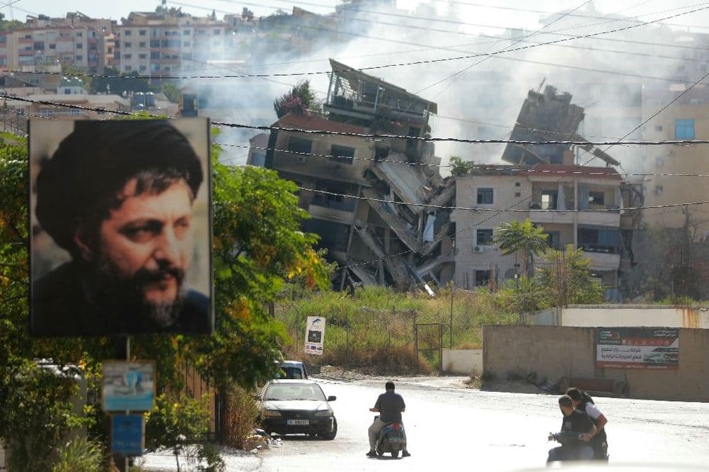 Israël bombarde des cibles du Hezbollah au Liban, des dizaines de morts à Gaza