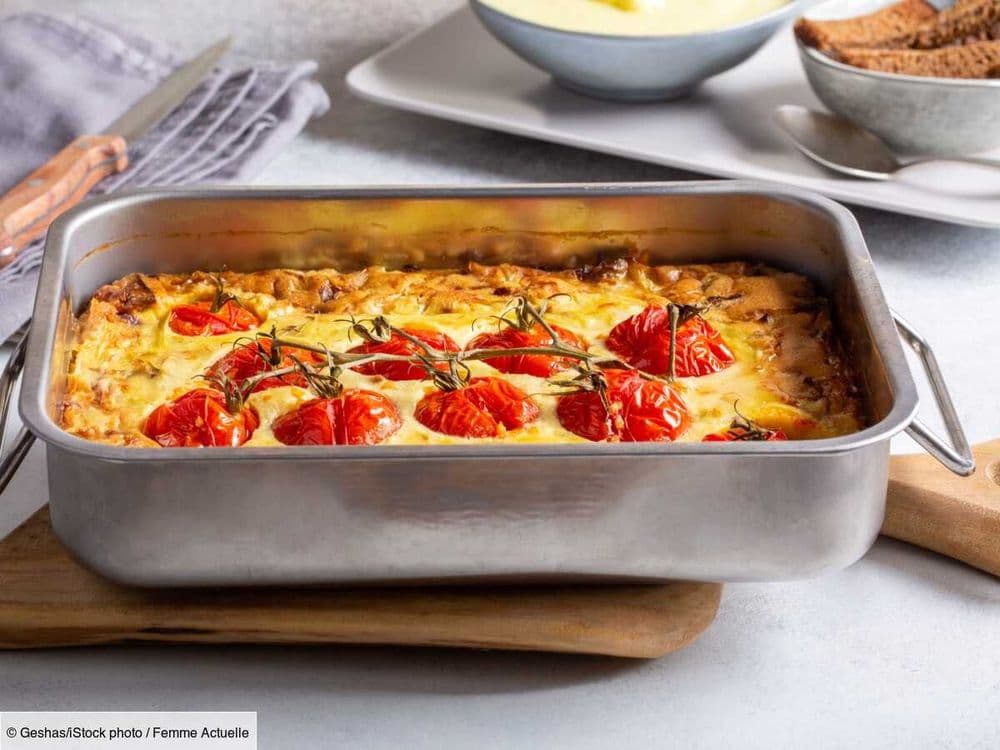 "On est pile dans la saison" : la recette du clafoutis salé tomates-mozza de Laurent Mariotte