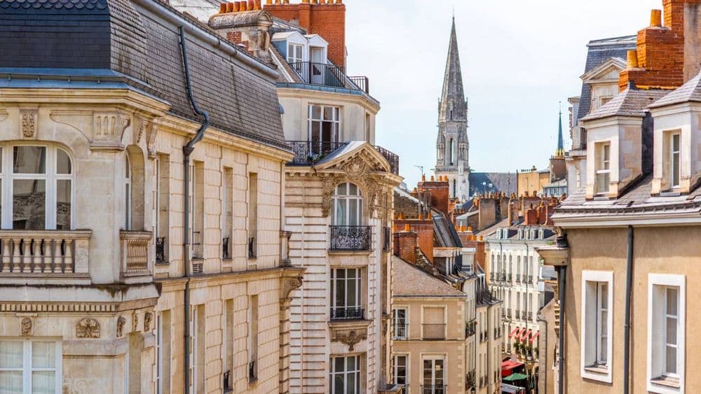 Immobilier à Nantes : analyse des prix à l'achat et à la location en décembre