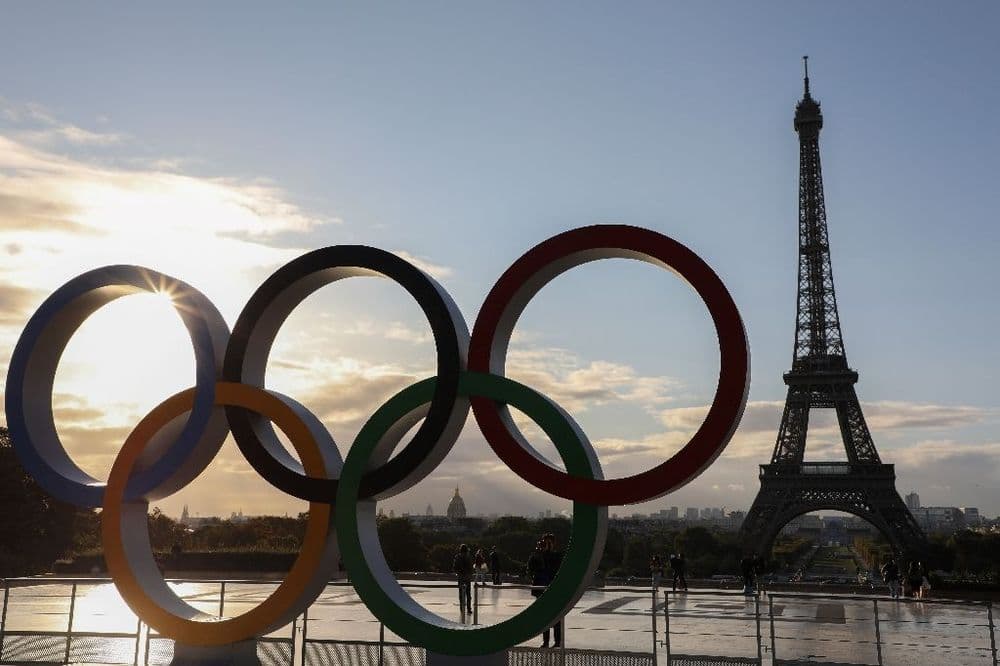 Les anneaux olympiques seront installés sur la tour Eiffel pour les JO
