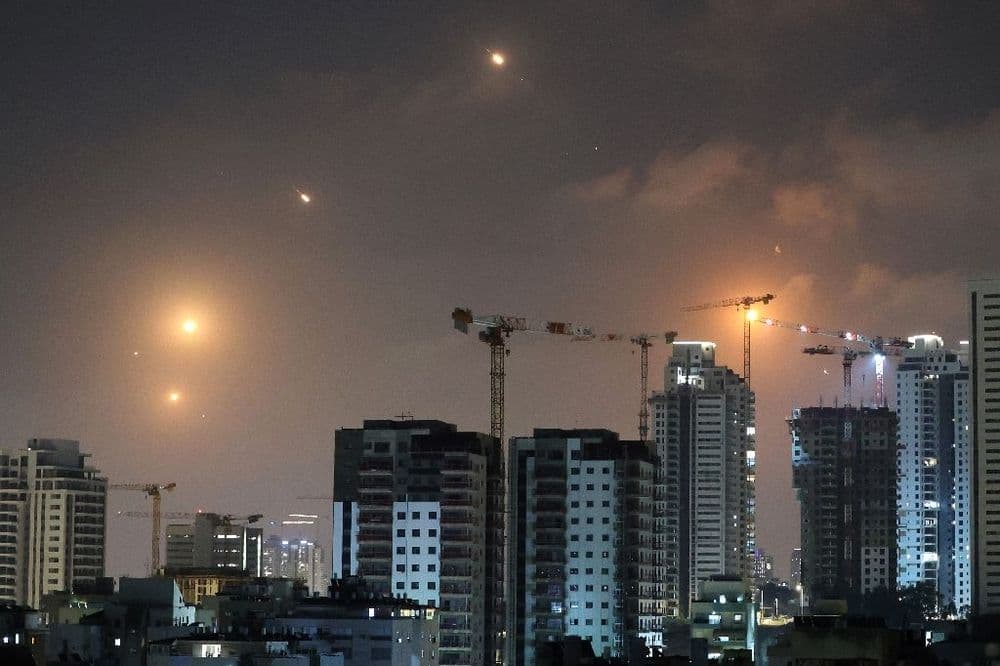 L'Iran lance des missiles sur Israël en riposte à une attaque massive