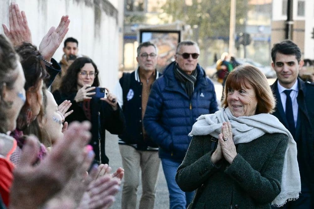 Viols de Mazan: déception, colère ou pleurs après le verdict mais toujours "merci Gisèle"