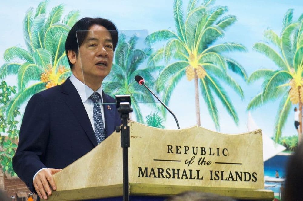 Le président taïwanais poursuit aux îles Marshall une tournée Pacifique décriée par Pékin