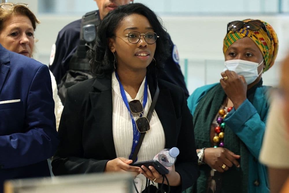 Au procès de la Yemenia Airways à Paris, "la force de vivre" de Bahia Bakari, seule survivante du crash
