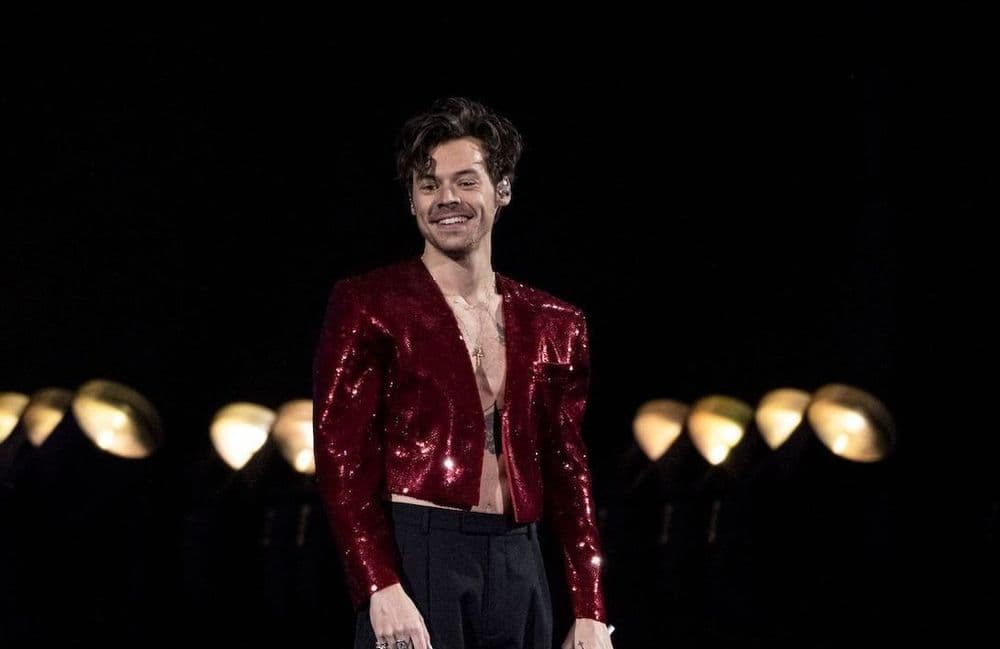 Harry Styles incognito à Rome pour l’annonce du Pape Léon XIV
