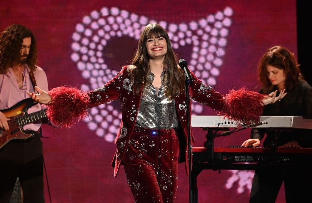 Clara Luciani en vacances avec son mari : elle partage un rare cliché avec son fils