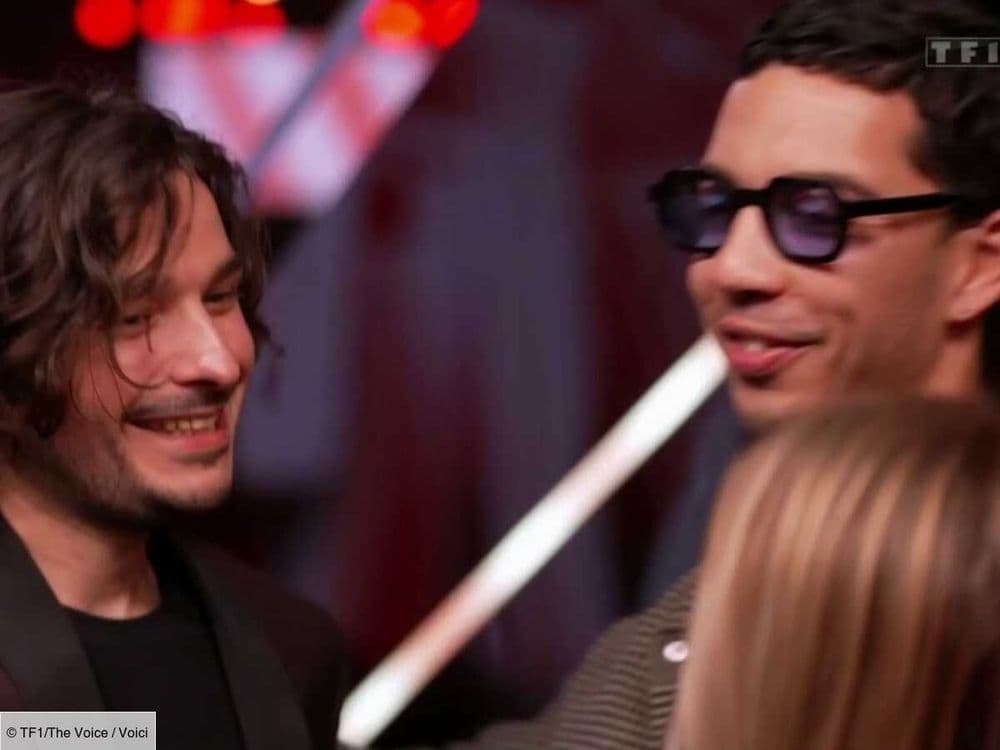 The Voice : un ancien candidat très célèbre se trouvait en coulisses des auditions à l’aveugle !