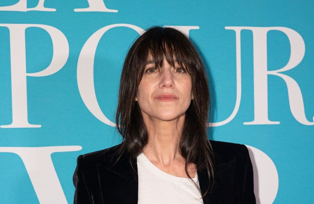Charlotte Gainsbourg « pas très à l’aise » : elle refuse d’exposer sa famille pour une raison précise
